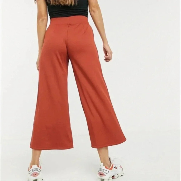 Nike Women's Orange Wide-Leg Pants - Picture 2 of 7